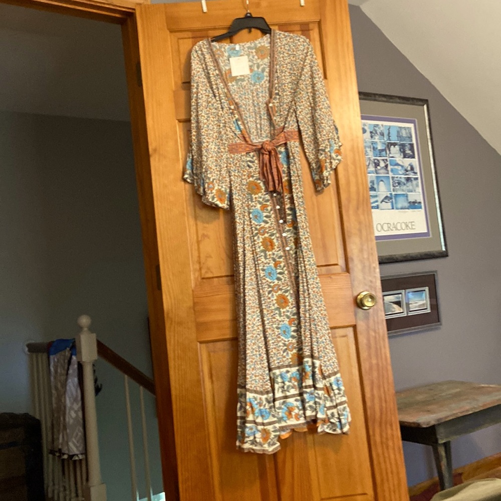 Light weight floral maxi dress